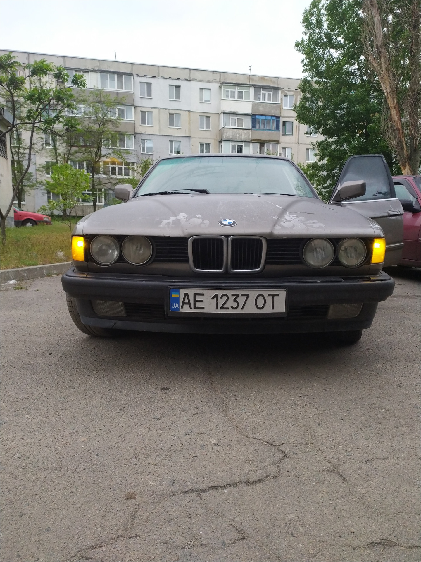 бмв 5 series 1990