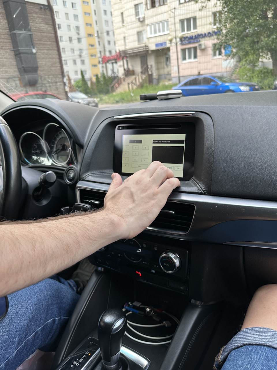 Установка Беспроводного CARPLAY — Mazda CX5 (1G), 2 л, 2016 года