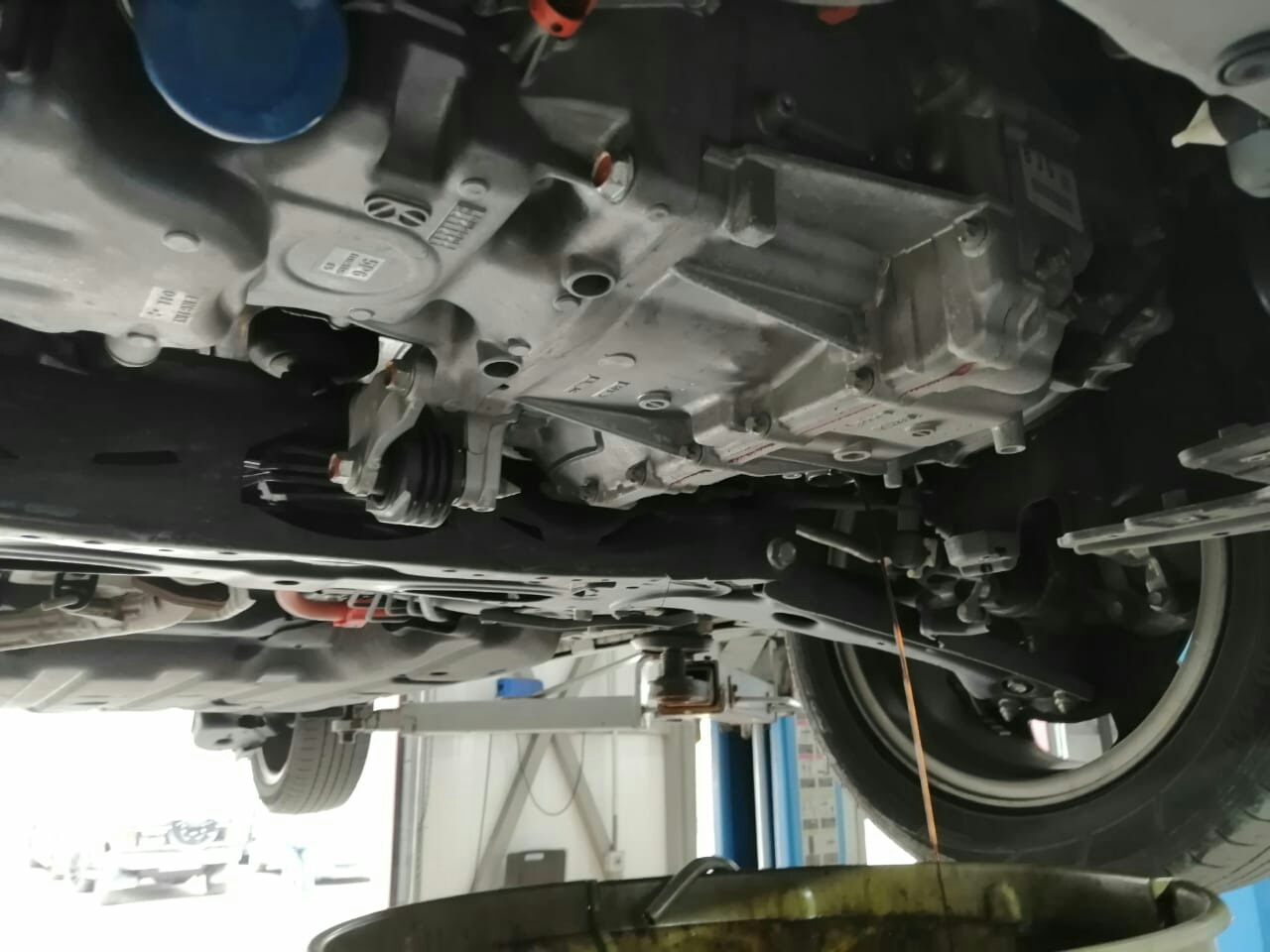 Honda vezel масло. Honda Vezel днище. Honda Vezel (2017) пружина сцепления. Топливная система Донг Фенг ах7. Хонда Везел вариатор.