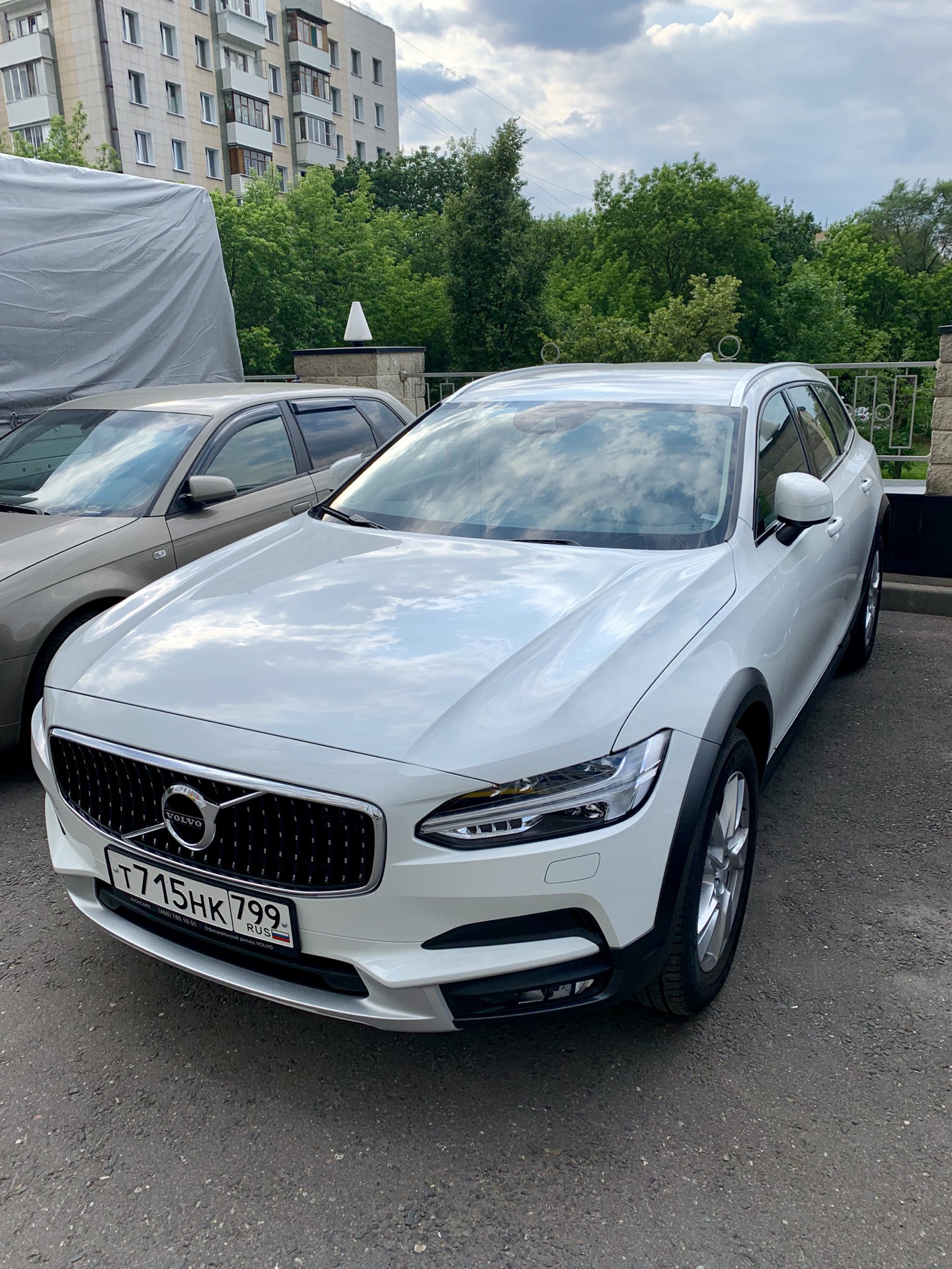 Как я первое ТО проходил и как я свой Вольво из плена Инчкейпа вызволял —  Volvo XC40, 2 л, 2018 года | плановое ТО | DRIVE2