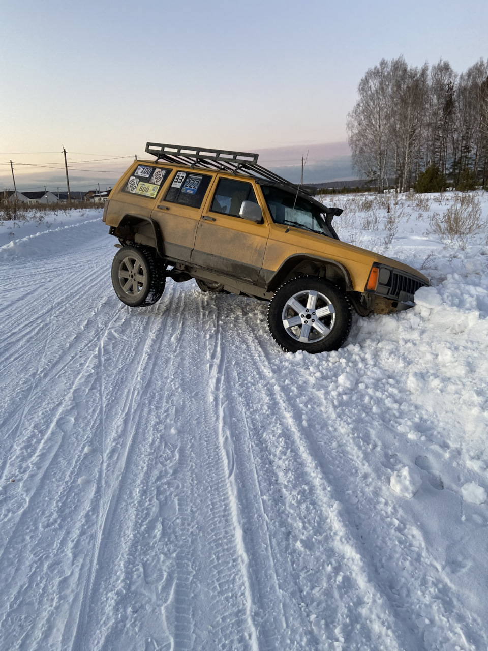 Не дрифтуйте разговаривая по телефону 🤣 — Jeep Cherokee (XJ), 4 л, 1994  года | прикол | DRIVE2