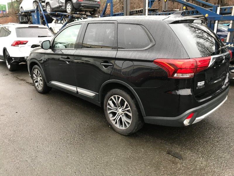 Outlander 17. Митсубиси аутлендер 17. Митсубиши аутлендер 2017 года. Митсубиши аутлендер 2017. Митсубиси аутлендер 17.