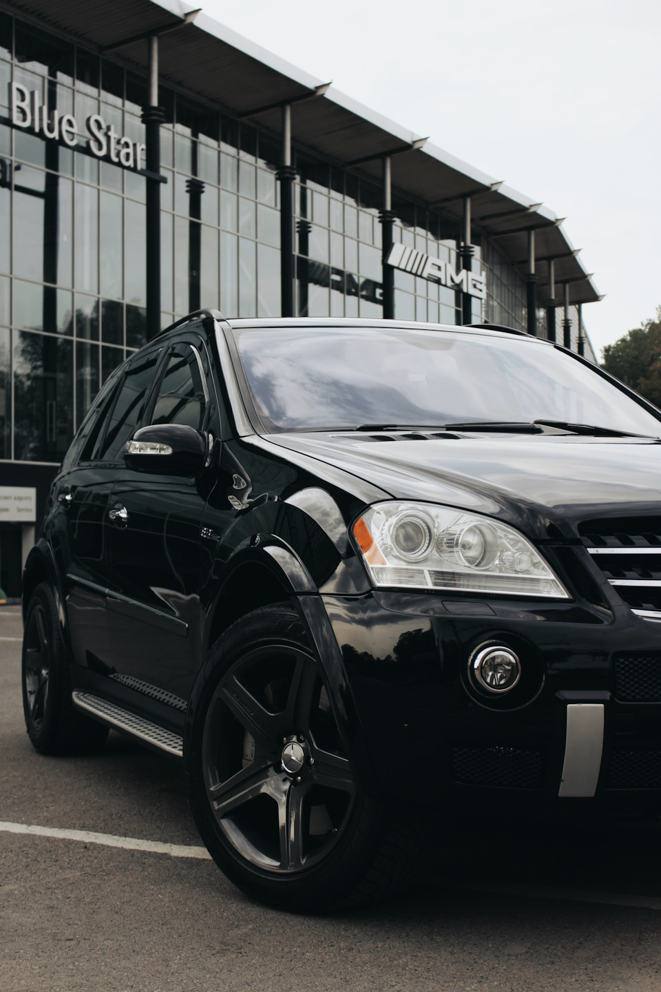 У себя дома ///AMG — Mercedes-Benz ML 63 AMG (W164), 6,2 л, 2007 года |  фотография | DRIVE2