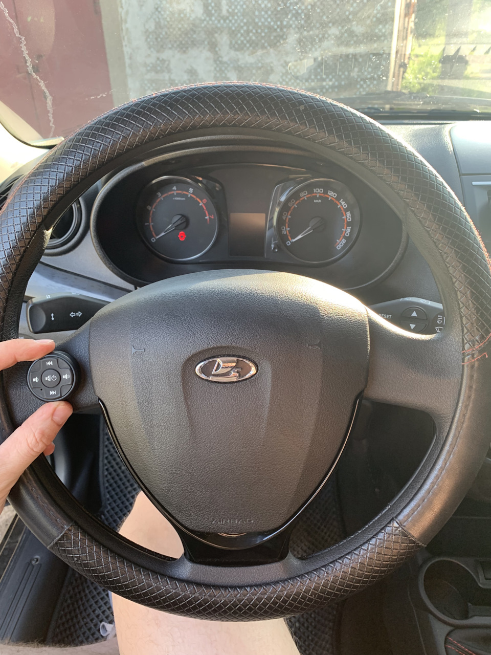 Беспроводные кнопки на руль (Мультируль) — Lada Гранта (2G) FL, 1,6 л ...
