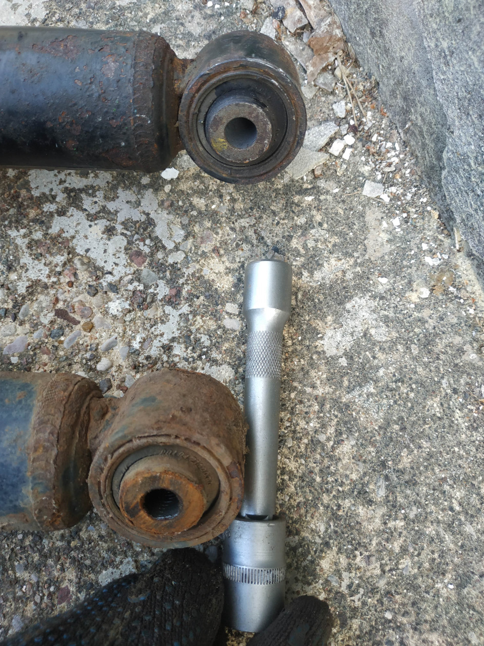 замена стойки подвески на туареге от Q7, клиренс туарега стал как у ...