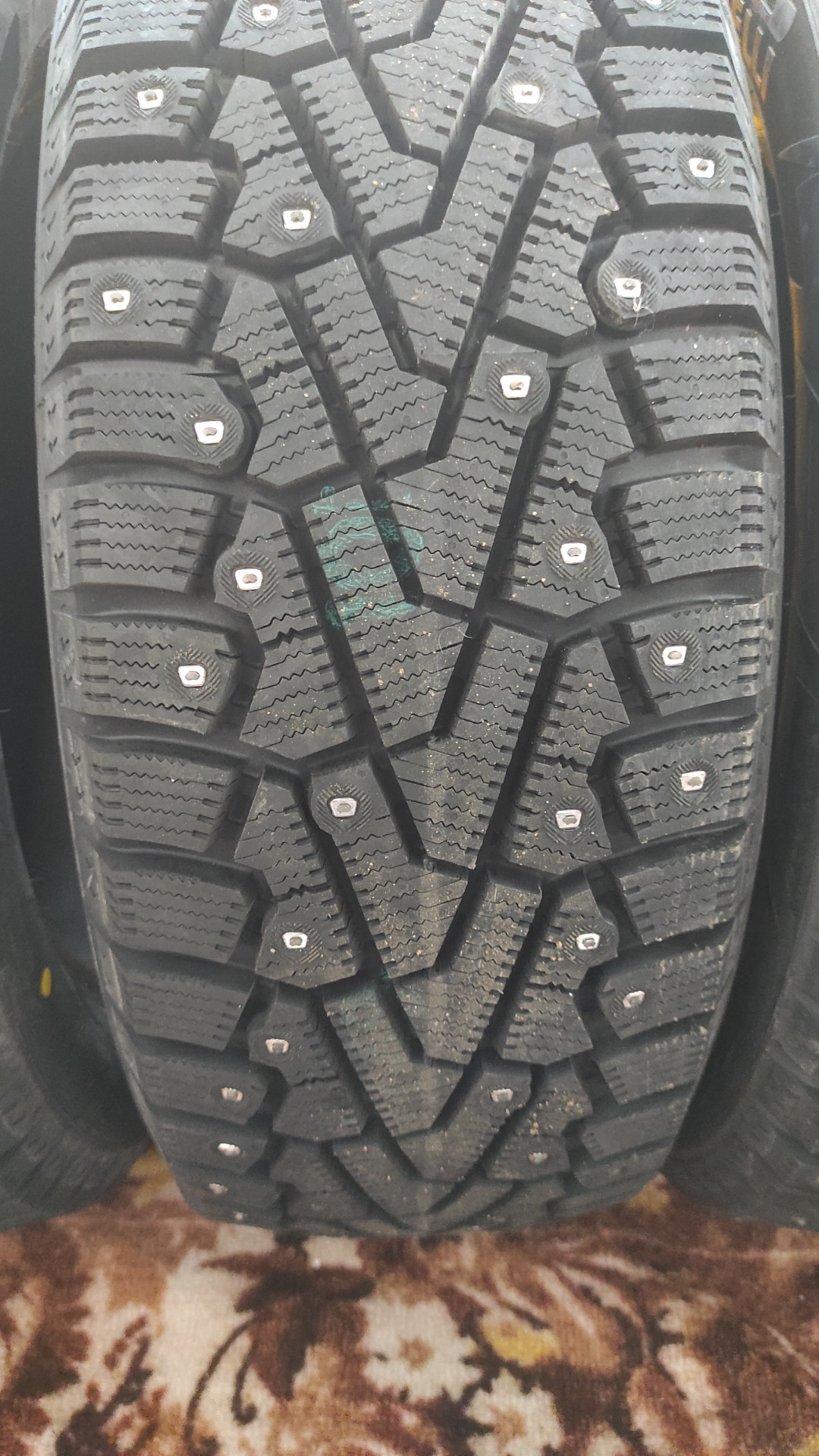 Зимняя шипованная резина Pirelli — Audi A4 (B5), 1,8 л, 2000 года ...