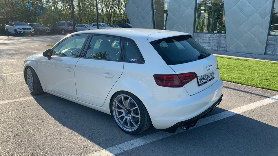 Press F to pay respect! — Audi A3 Sportback (8VA), 1,8 л, 2013