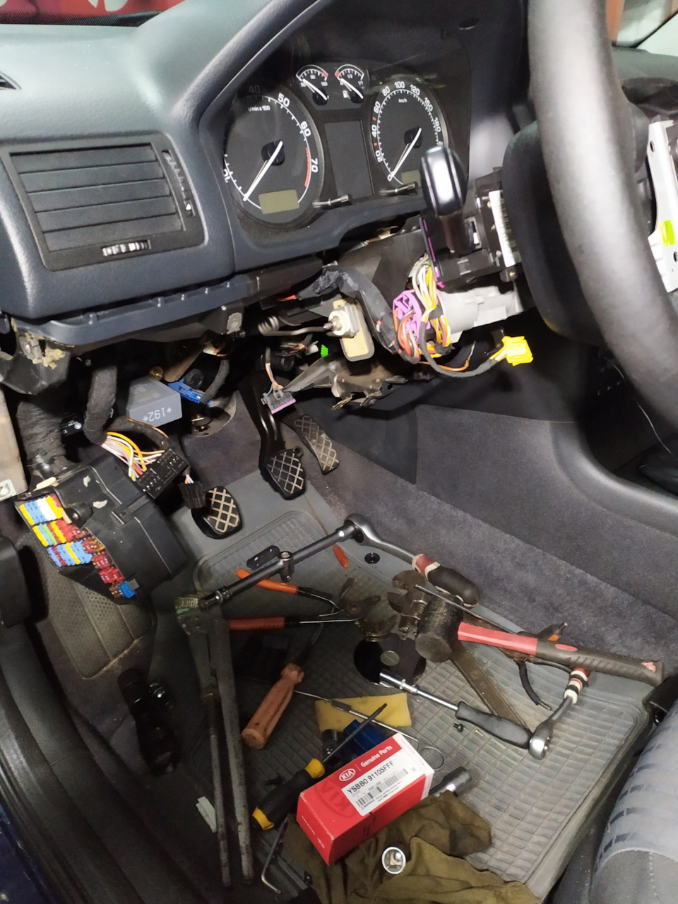 Стук в руле октавия тур или наконец то решился — Skoda Octavia Combi A4 ...