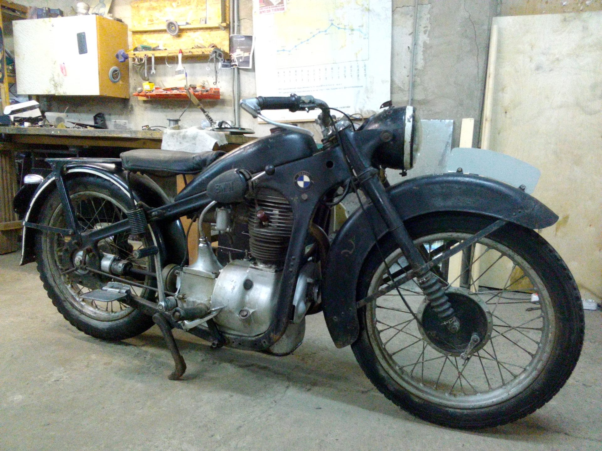 BMW r12 1941