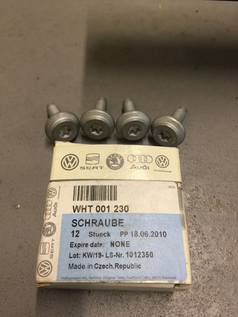 WHT001230 Болт VAG | Запчасти на DRIVE2