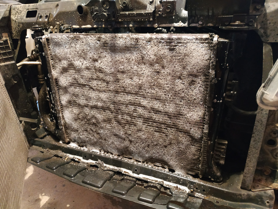 Звук гремящей кастрюли от глушителя на холодную — KIA Soul (1G), 1,6 л ...