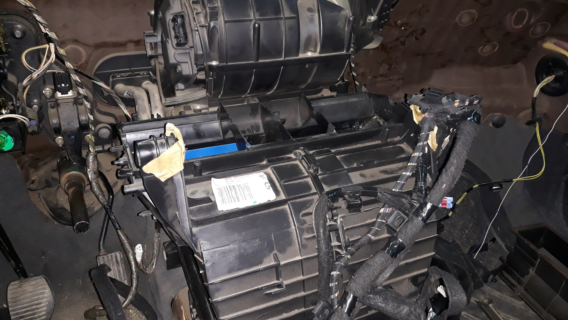 Снятие торпедо, борьба с заслонками. - Peugeot 407, 1,8 л, 2005 года своими рука