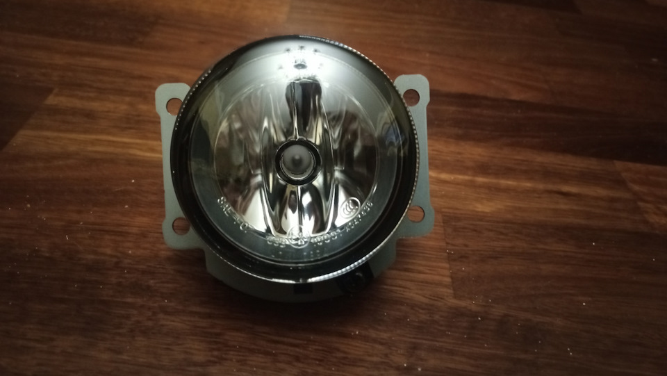 Замена ПТФ — Mitsubishi Pajero (4G), 3 л, 2013 года | запчасти | DRIVE2