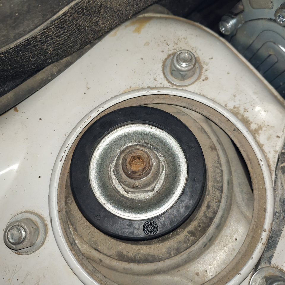 Фото в бортжурнале Lada Granta