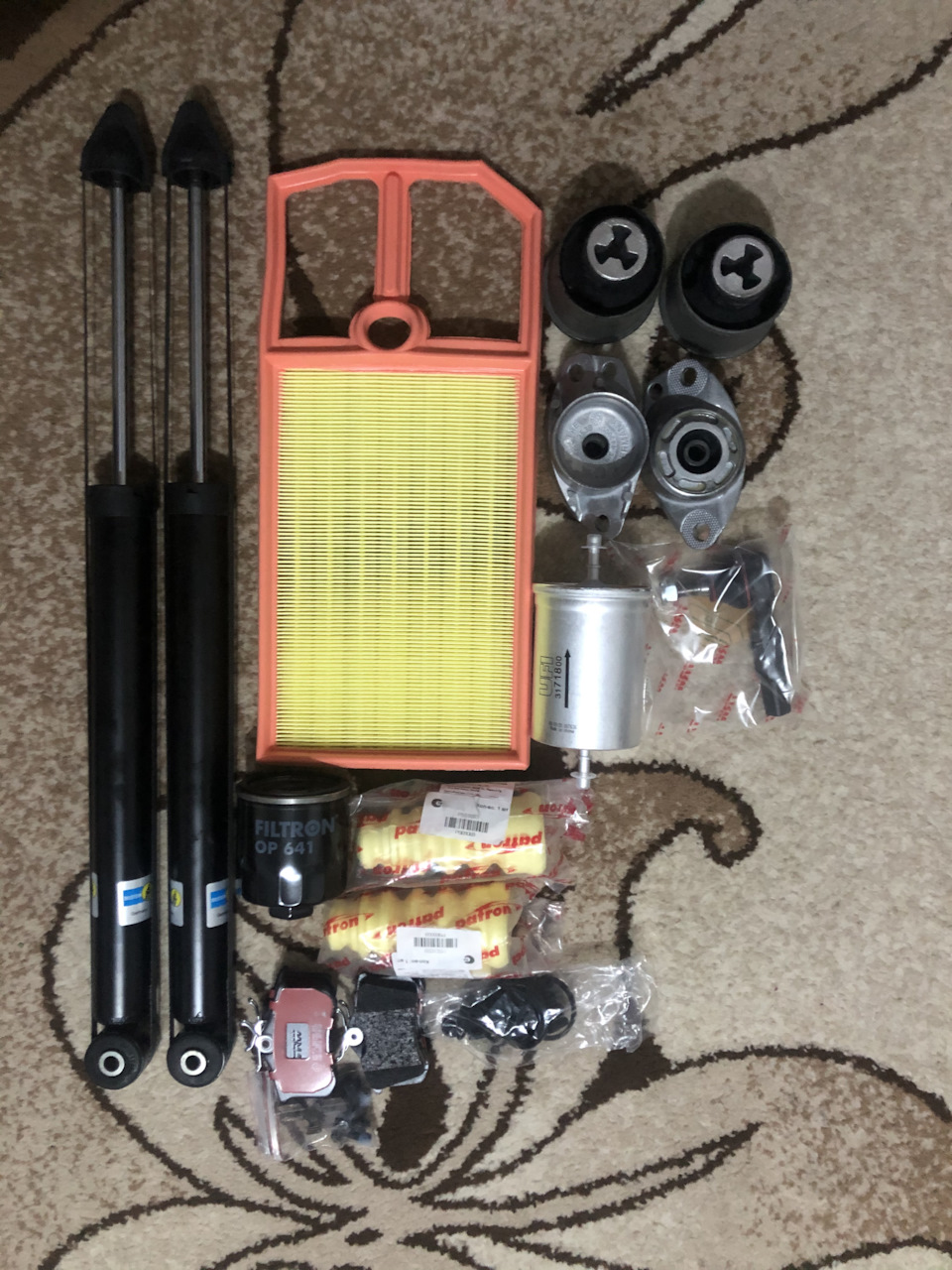 Что за странный звук (стук) сзади на мелких кочках, о котором так часто ...