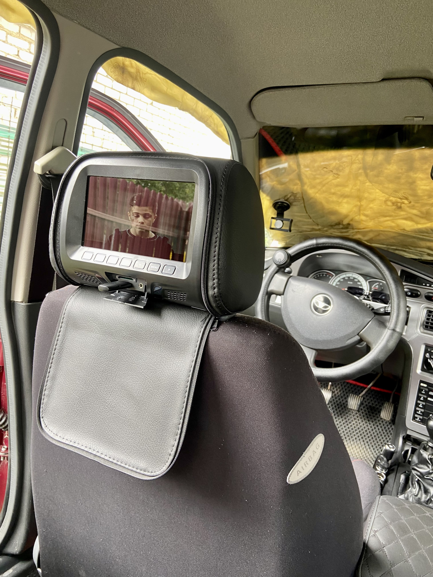 Подголовник с монитором — Daewoo Nexia (N150), 1,6 л, 2010 года ...