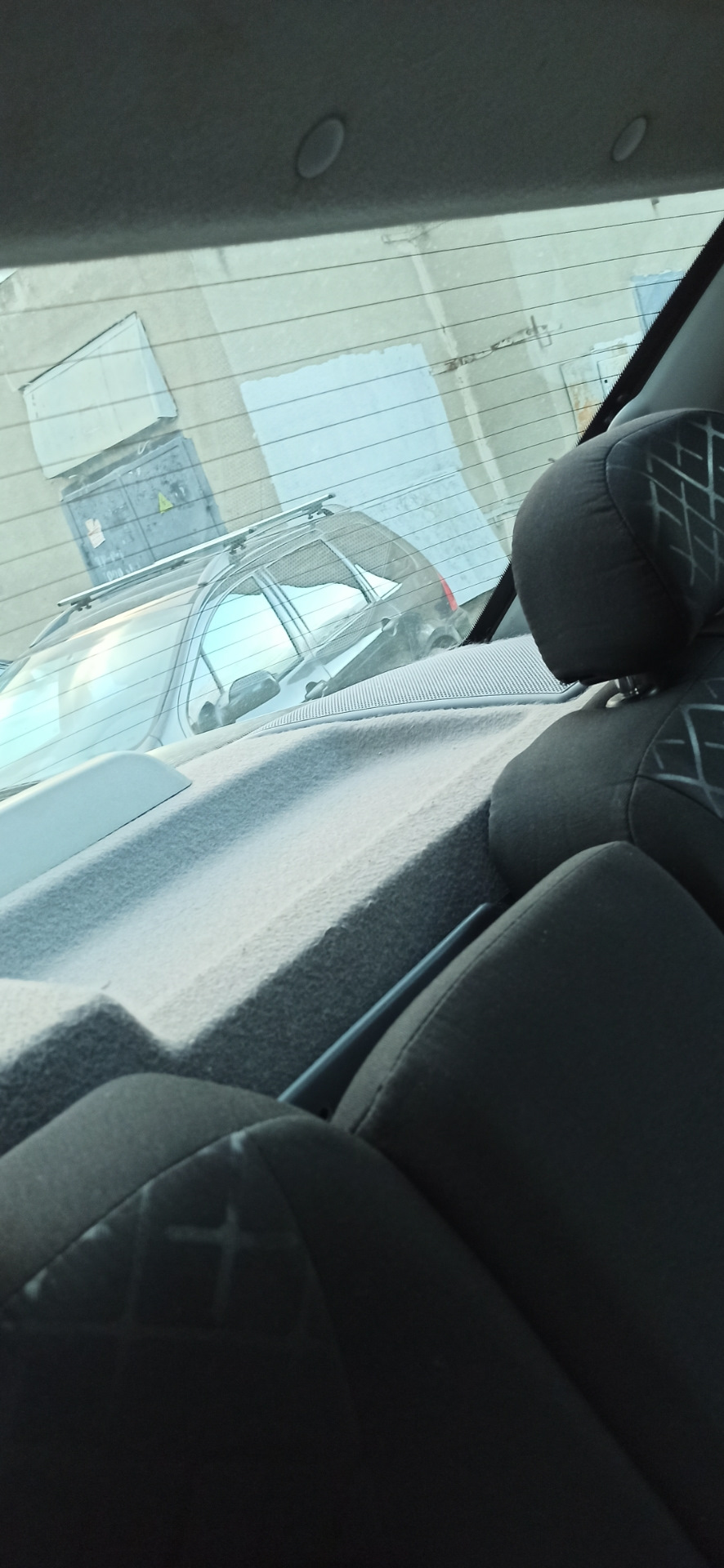 Задняя полка от Приоры Люкс — Lada Приора седан, 1,6 л, 2008 года ...