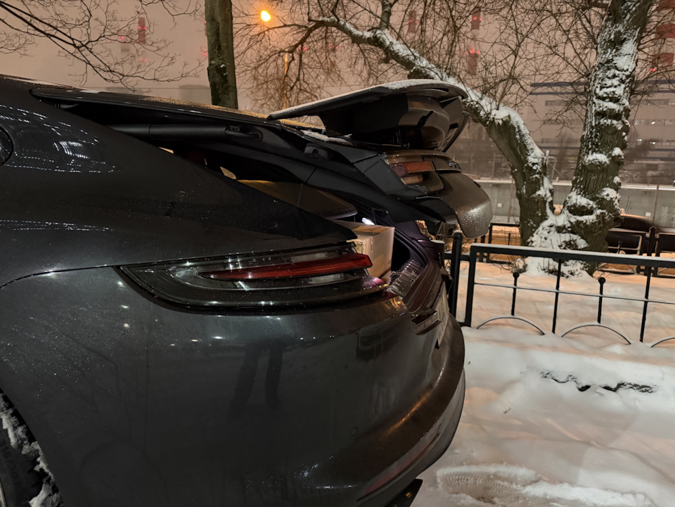 Попытка увезти одну большую коробку — Porsche Panamera (2G) 971