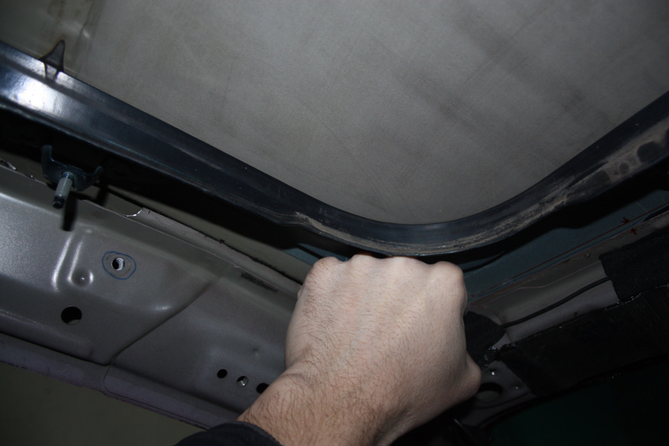 Врезать штатный люк без сварки и покраски? Не вопрос! часть4 — Toyota ...