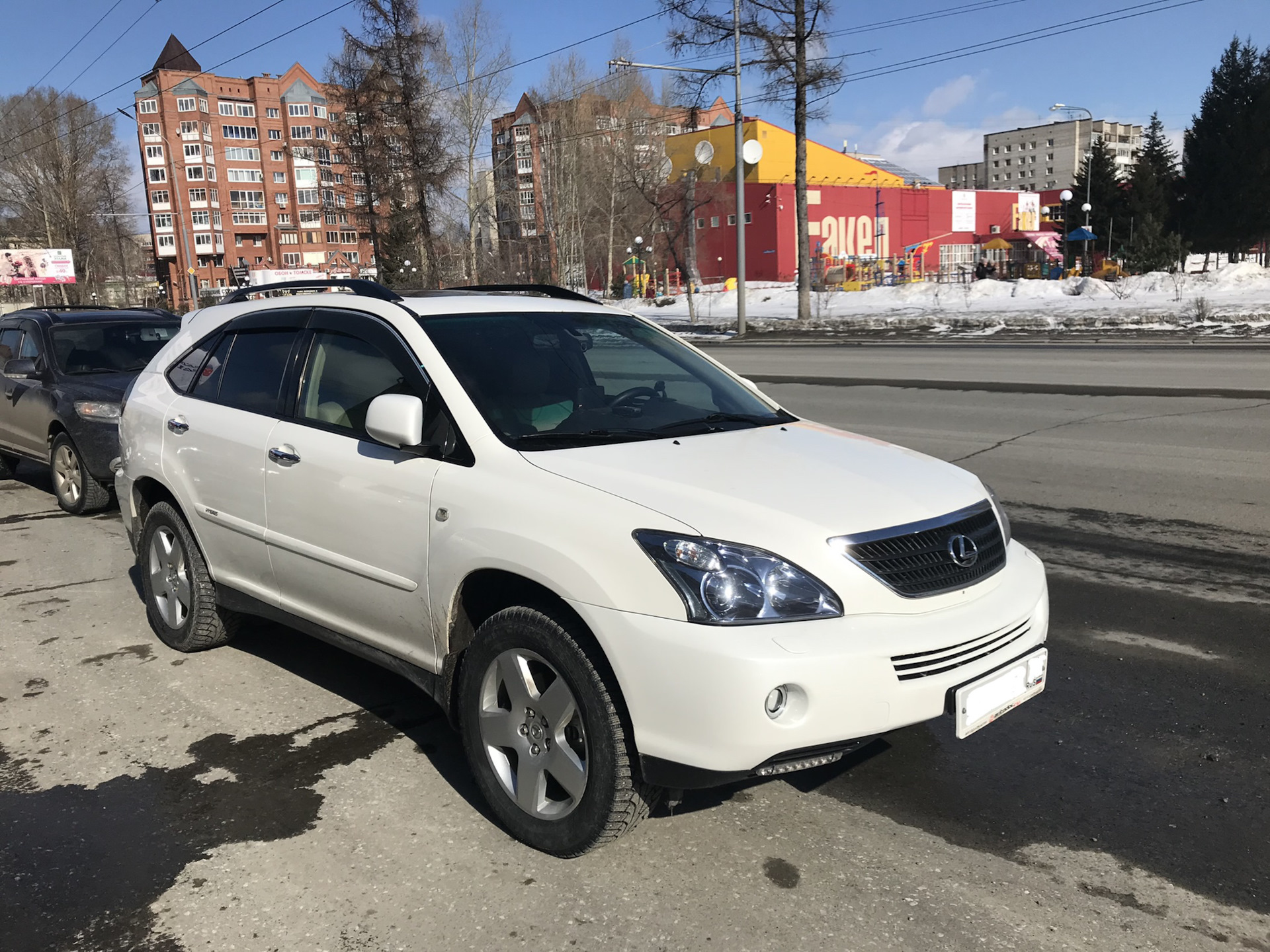 Lexus RX400h: характеристики, цена, отзывы, фото | Официальный сайт Lexus