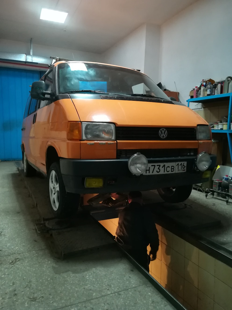 Тревога резину кушает — Volkswagen Transporter T4, 2 л, 1991 года | визит  на сервис | DRIVE2