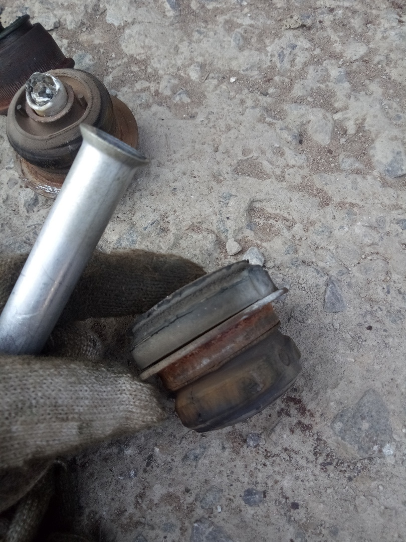 Перепрессовка шаровых и замена сайлентблоков передних рычагов ...