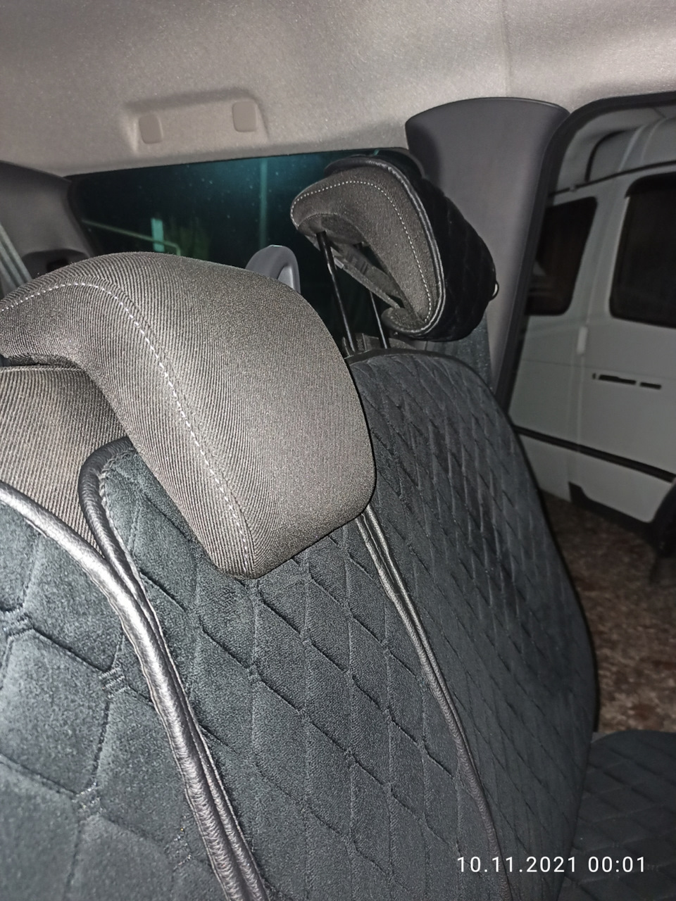 Комфорт для пассажиров заднего ряда. — Lada Largus Cross, 1,6 л, 2021 ...