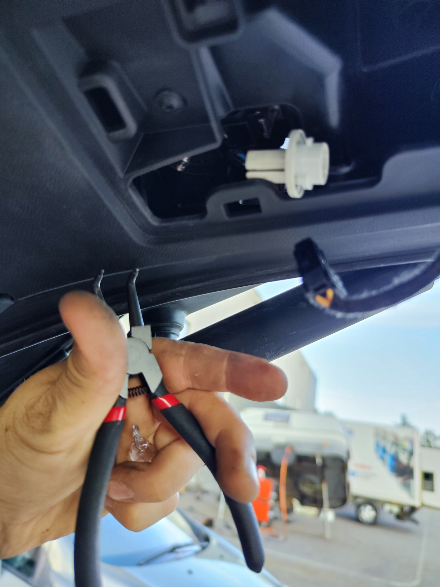 #10 - Замена ламп в ПТФ - Peugeot 3008 (1G), 1,6 л, 2012 года электроника DRIVE2