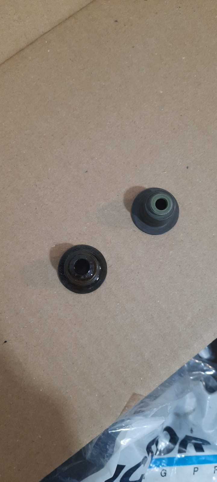 Замена МСК (маслосъемных колпачков) и цепи N46B20 — BMW 3 series (E90 ...