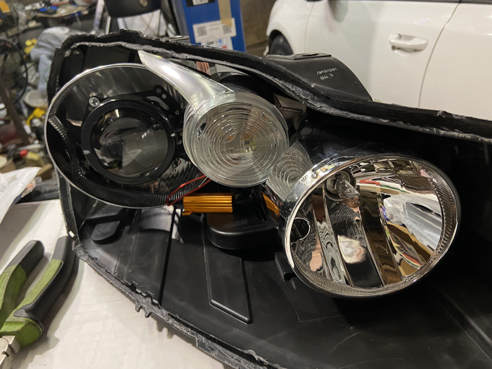 Audi a4 b8 s line обои. Логотип. 223 число. Цифра 4 черная. Све 4.