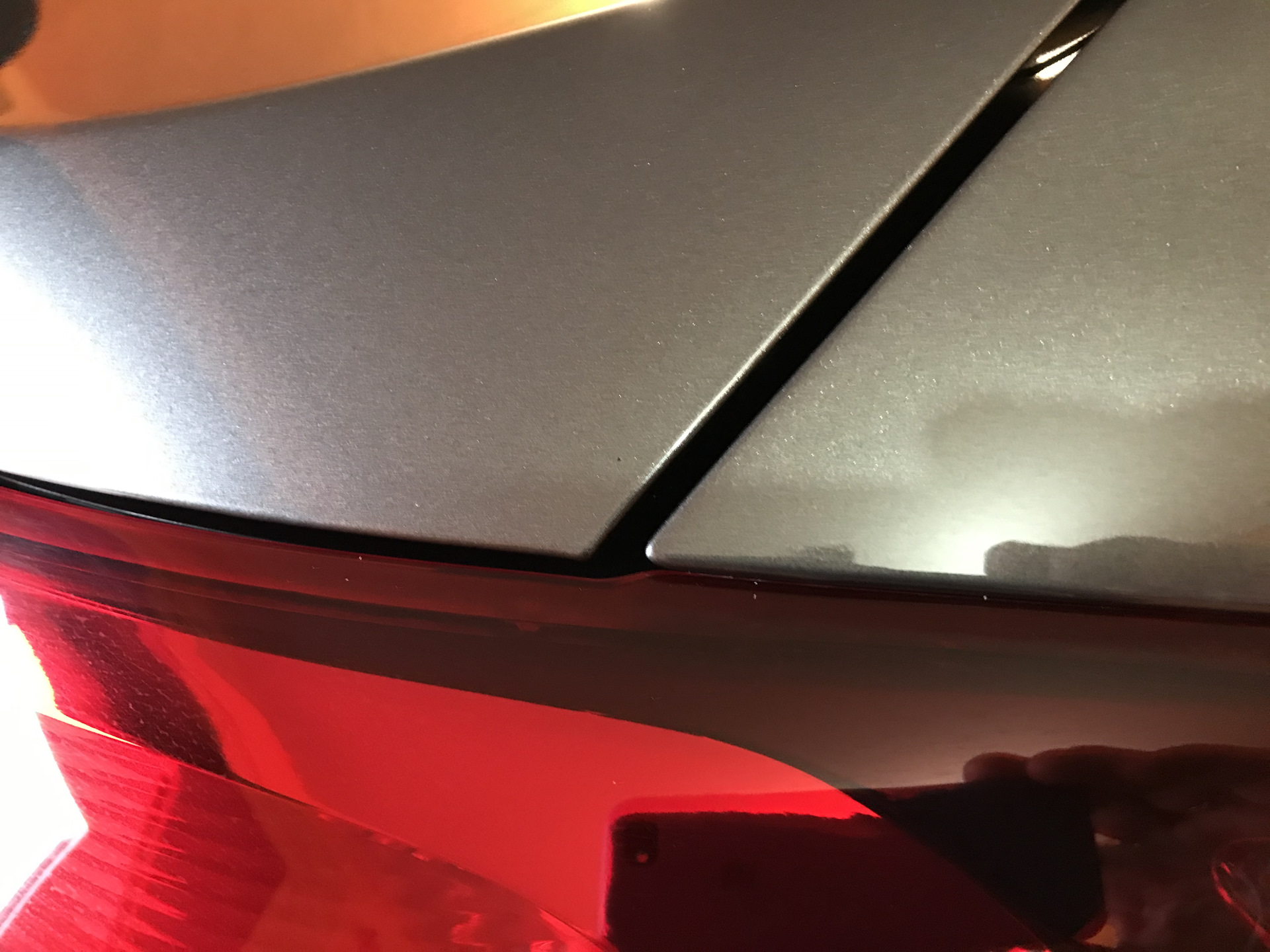 Зазоры крышки багажника. Выравниваем крышку багажника ваз 2115. Зазоры крышки багажника. Схема багажника мазда 3 седан. Зазоры багажника кия рио 3 седан 2012.