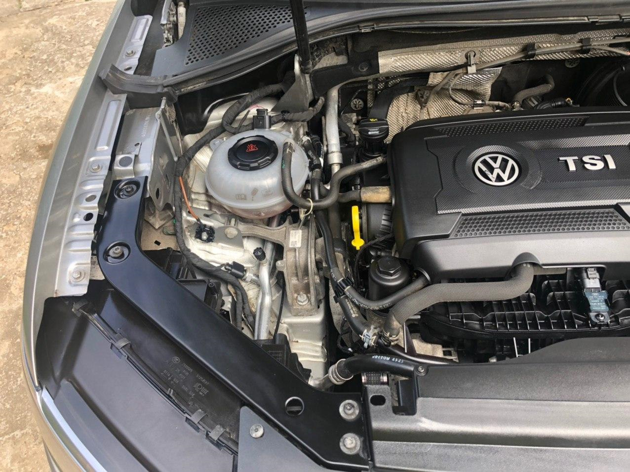 Volkswagen Tiguan 2.0 подкапотное