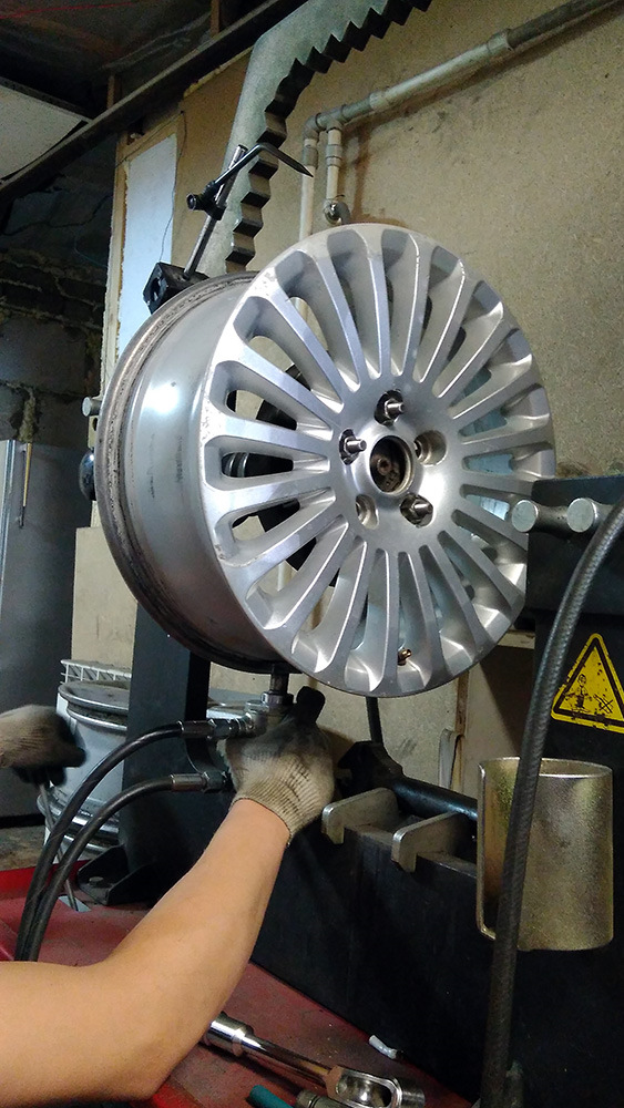 О зимней резине или как лифтануть пузотерку — Ford Focus II Sedan, 1,6 ...