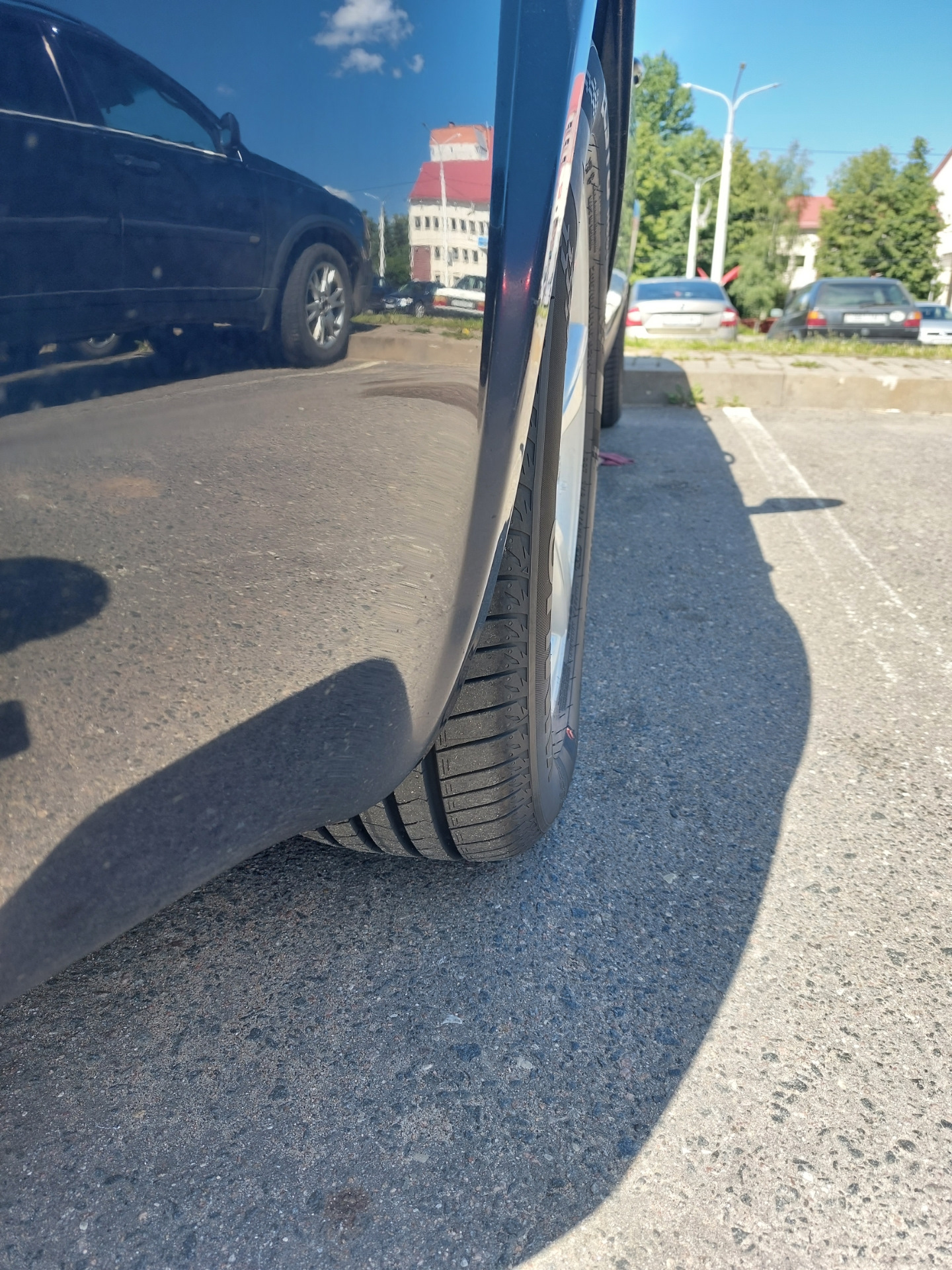 Новая летняя резина Kumho Ecsta HS51 с необычным протектором — DRIVE2
