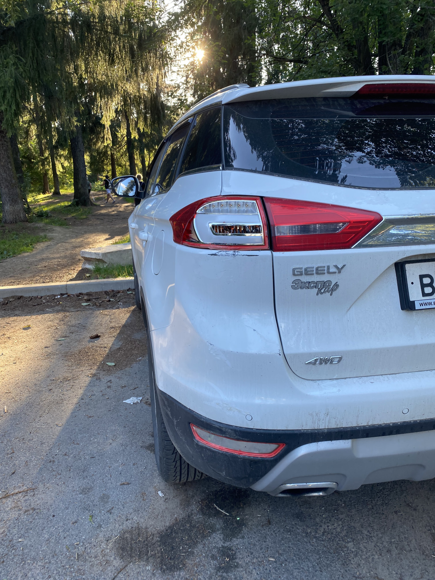 Как снять задний фонарь джили атлас Фонарь - Geely Atlas (1G), 1,8 л, 2018 года ДТП DRIVE2