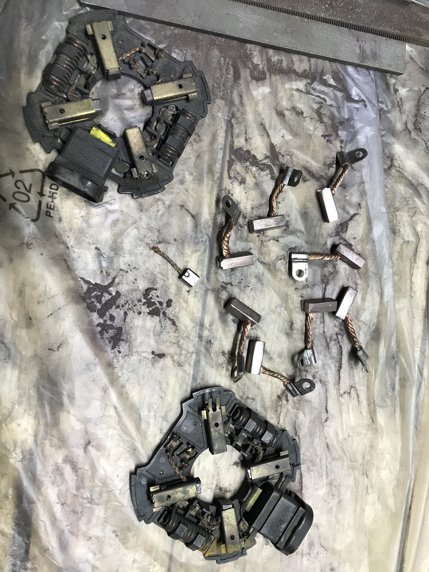 Ремонт вентиляторов охлаждения двигателя — Renault Espace IV, 2 л, 2008 ...