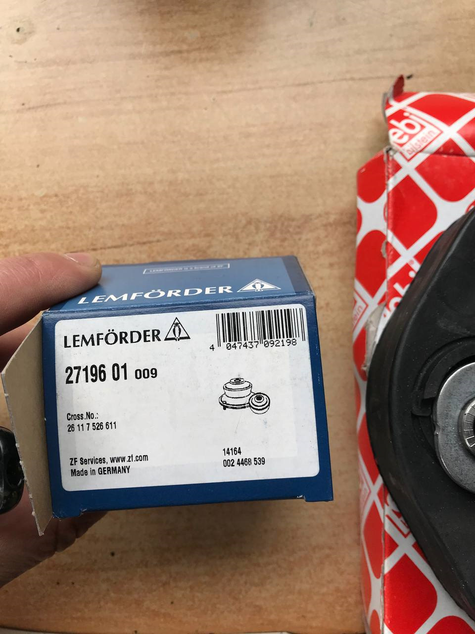 Фото в бортжурнале BMW 5 series (E60). Запчасти на фото: 2719601, 26117526611, 002446B