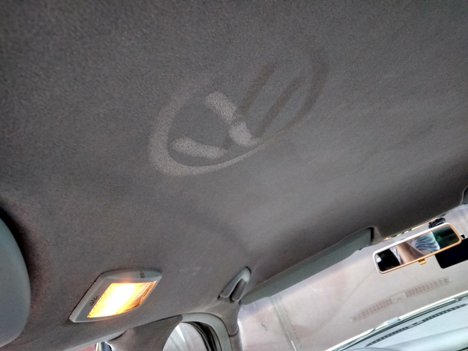 Как снять потолок на фольксваген бора Перетяжка потолка и стоек - Volkswagen Bora, 1,6 л, 2001 года своими руками DRIV