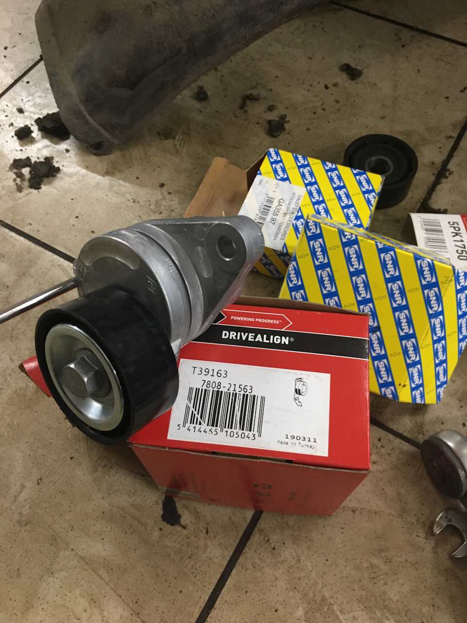 Фото в бортжурнале Renault Scenic I. Запчасти на фото: T39163, 780821563