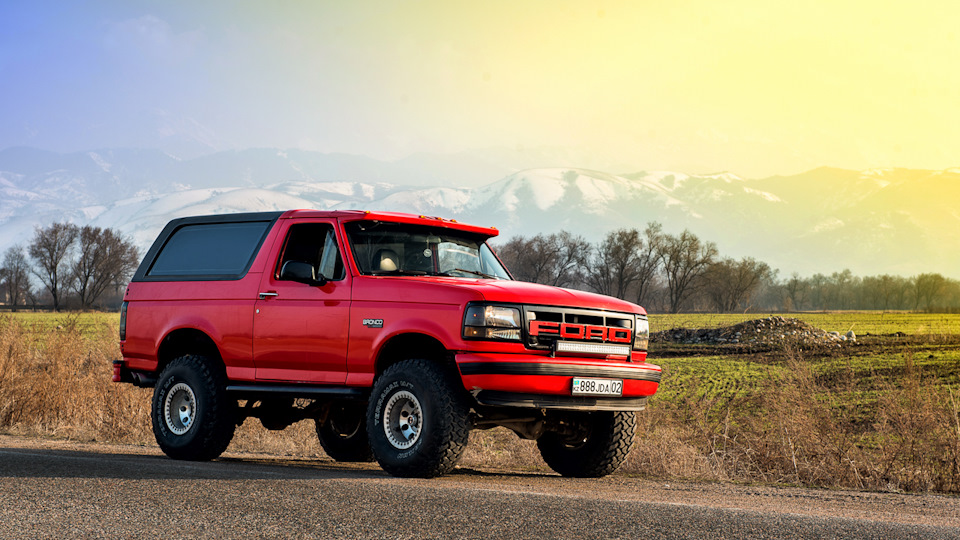 Ford Bronco 2000