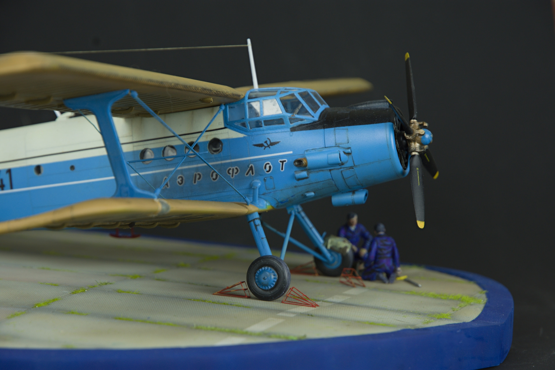 Модель ан 2. АН-2 Hobby Boss. АН 2 1 48 Hobby Boss. АН-2 1/48 хобби босс. Модель самолета АН-2 (м1:48, Дніпро).