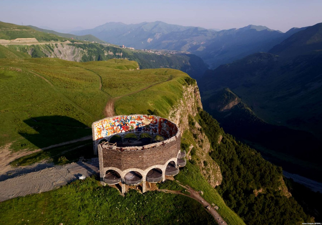 Kazbegi Грузия достопримечательности