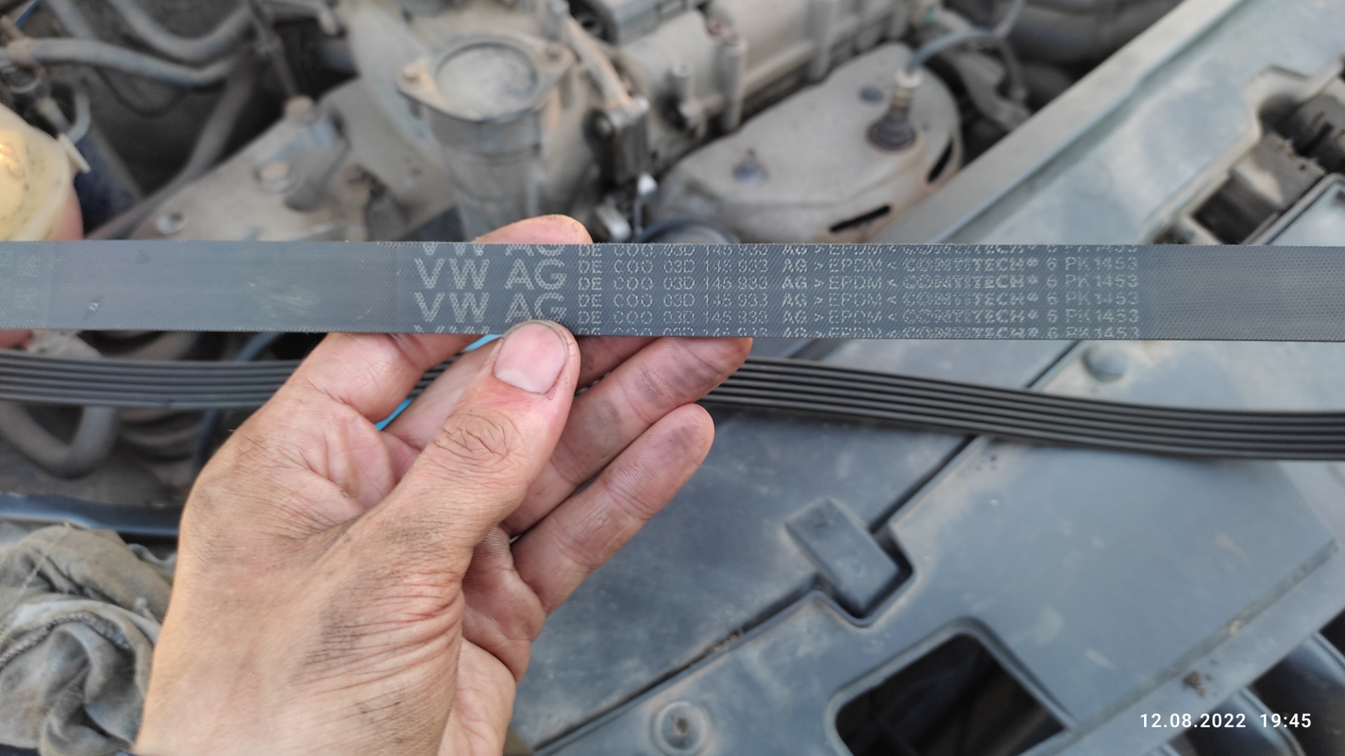 Замена прокладки кронштейна масляного фильтра. — Skoda Fabia Mk2, 1,2 л ...