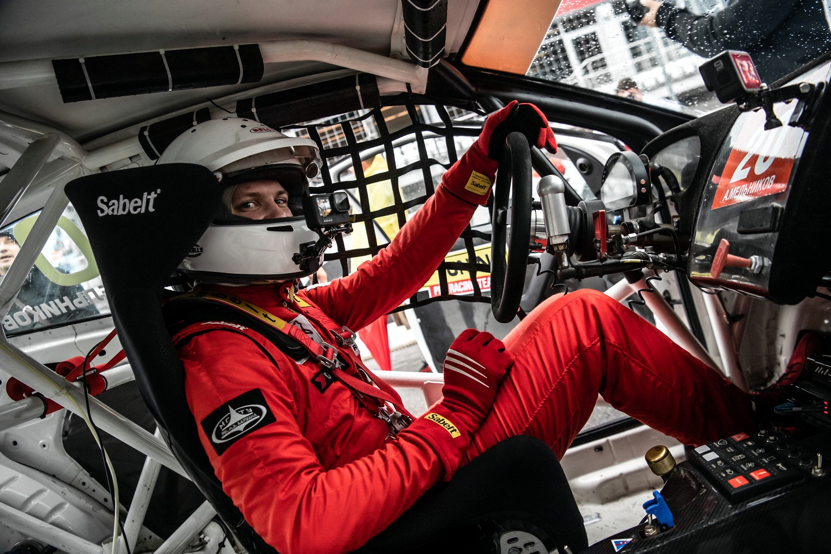 фото гонщиков формулы 1. гонщик ралли. леди гонщица 2020. ралли коннов пилот. артём петров гонщик.