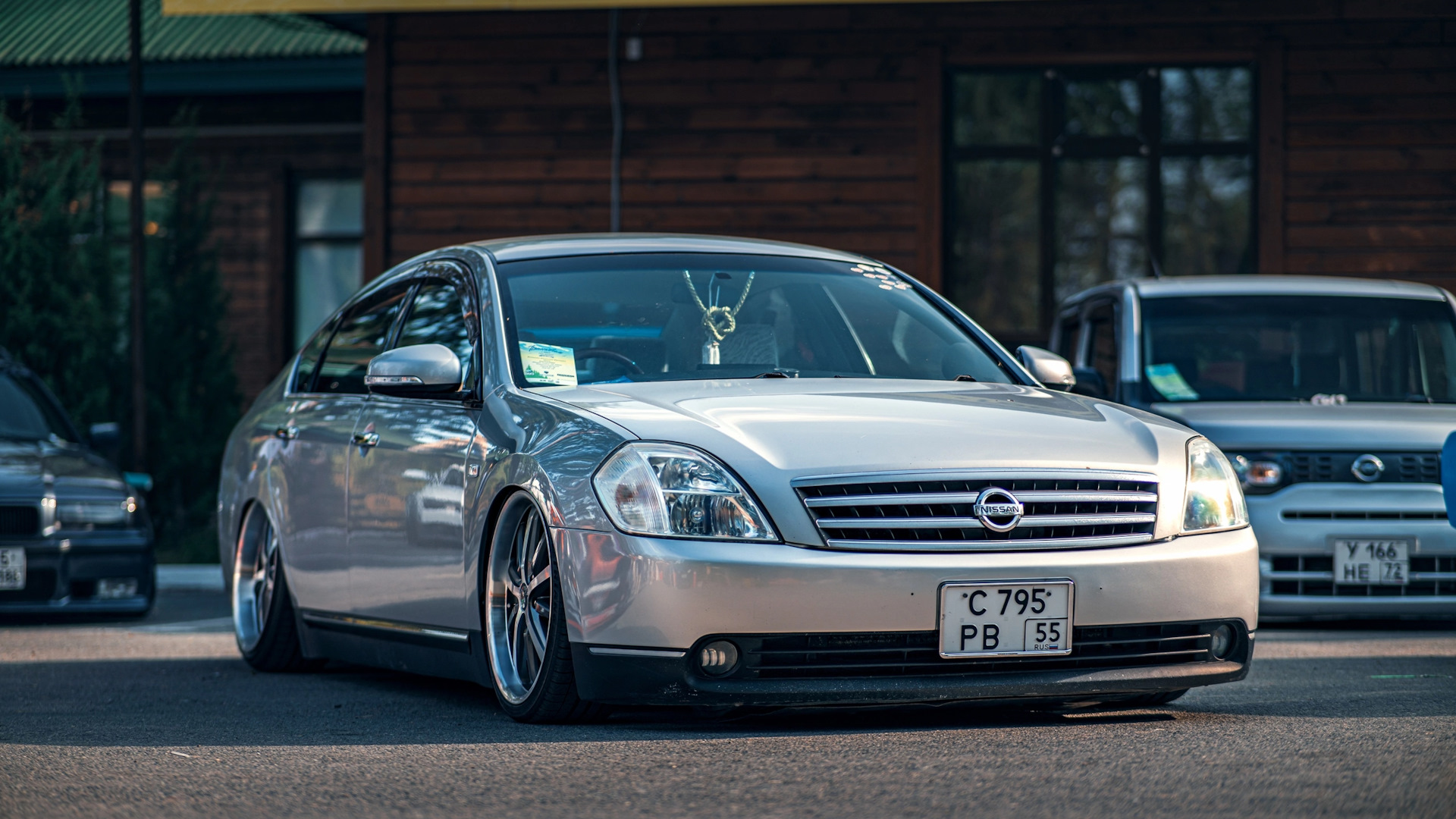 Nissan Fuga y51 на stance