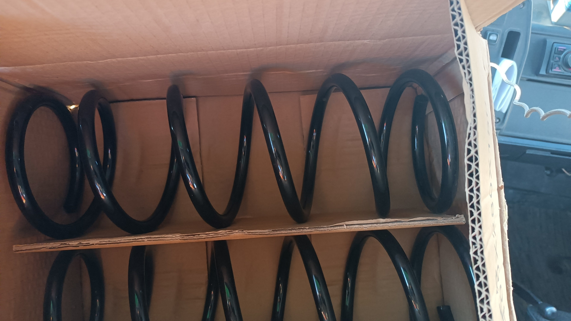 Пружины задние. — Great Wall Safe, 2,2 л, 2007 года | запчасти | DRIVE2