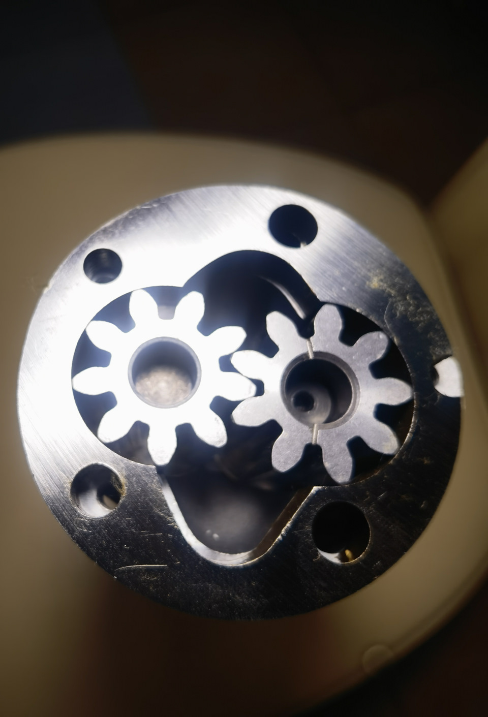 Масляный насос ваз 21 14. Масляный насос ваз 2114. Масляный насос ваз 21 14. Устройство масляного насоса двигателя лада калина. Масляный насос ваз 21 14.