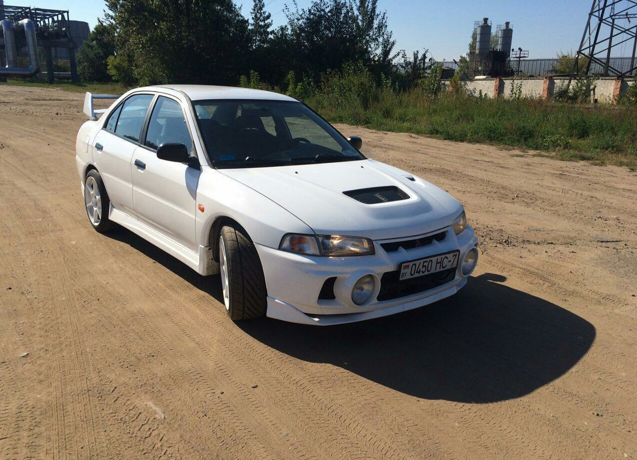 Lancer 1.3. Mitsubishi Lancer 1997. Mitsubishi Lancer 1996. Митсубиси Лансер 1996. Mitsubishi Lancer Evolution 1997.