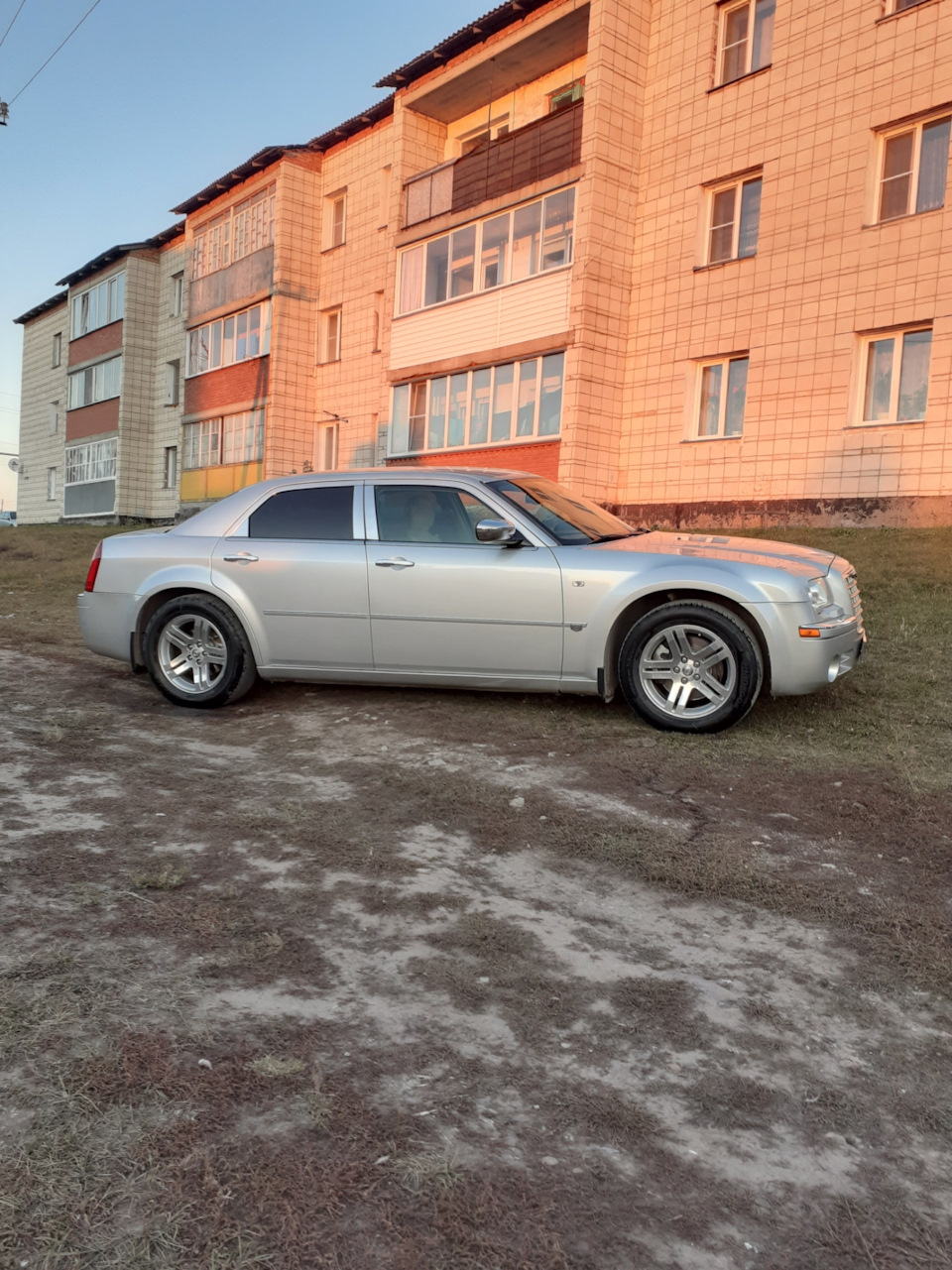 Конец истории. — Chrysler 300 (300C) (1G), 2,7 л, 2005 года | продажа машины  | DRIVE2