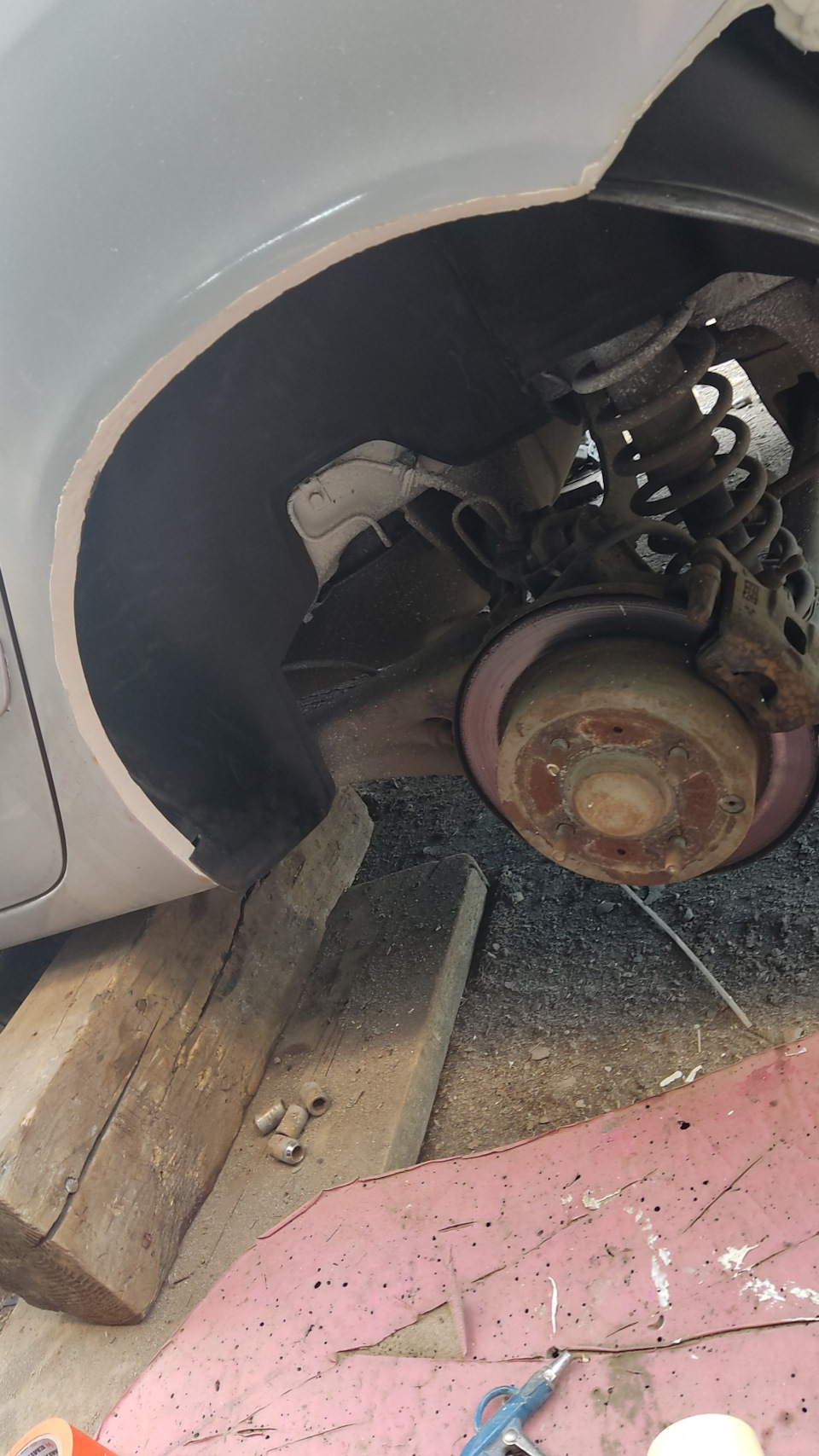 Задние подкрылки и антигравий — Mitsubishi Lancer IX, 1,6 л, 2005 года ...